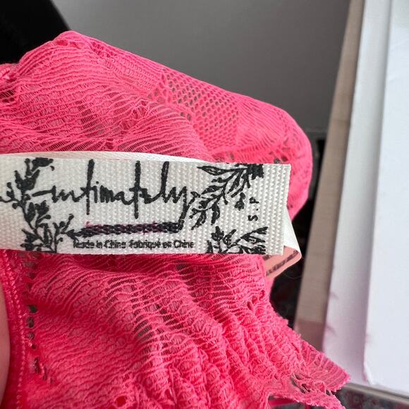 NWOT Intimately Free People Everyday Lace Triangle Bralette Pink/Coral -XS - Picture 8 of 8